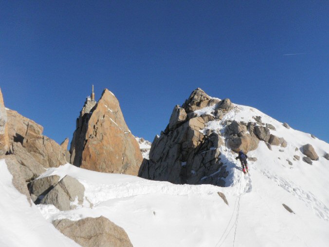 Arete des Cosmiques 23.jpg - L�, �a tire � droite